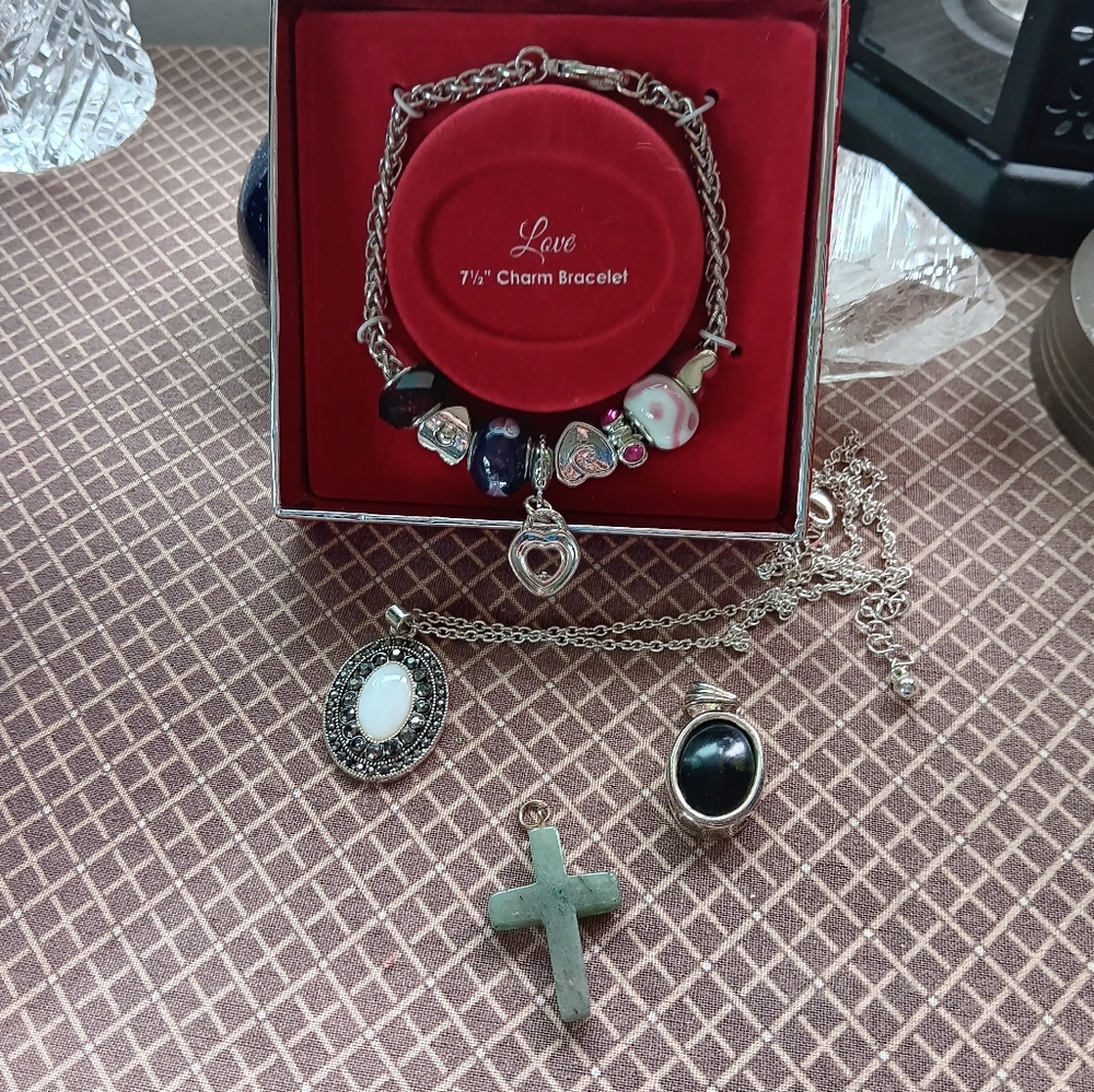Silver Tone Charm Bracelet, Nwots, Stone Cross, Jet & White Charm, Pendants.